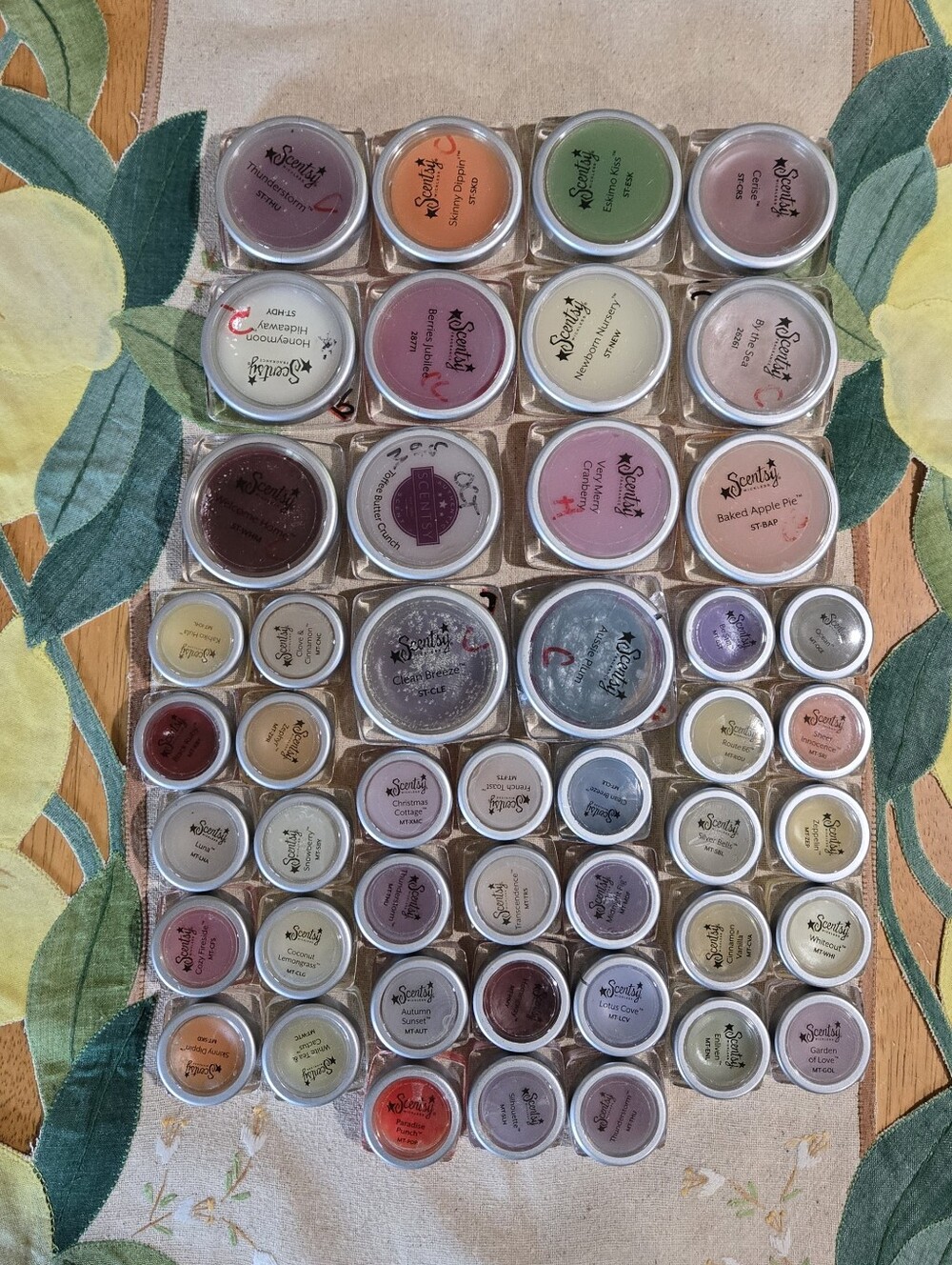 15 Lrg - 32 Sm  *SENTSY* Consultant Wax Melt Sample TESTERS-ASSORTED SCENTS New